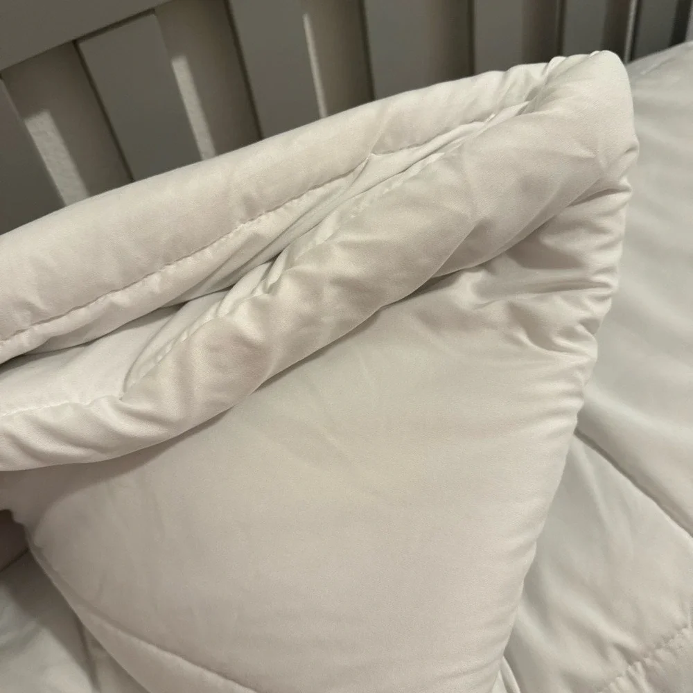 The Big One White‎ Down Alternative Reversible Comforter Full Queen 86x86